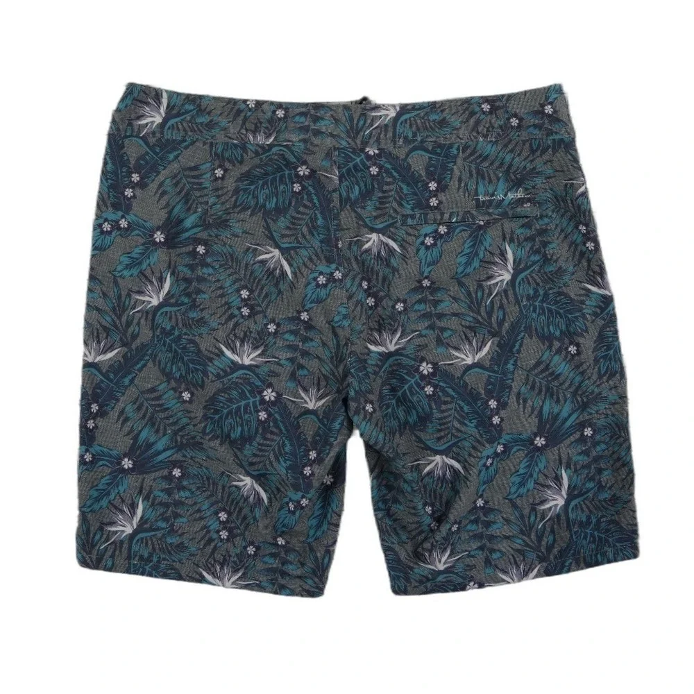 TravisMathew Board Shorts Men's Size 36 Grey Teal Tropical Bird Paradise Summer